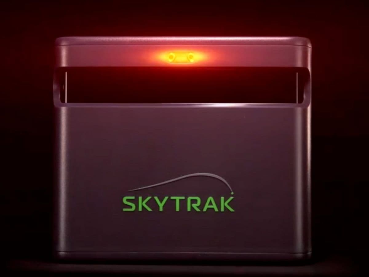 SkyTrak ST Max Golf Launch Monitor